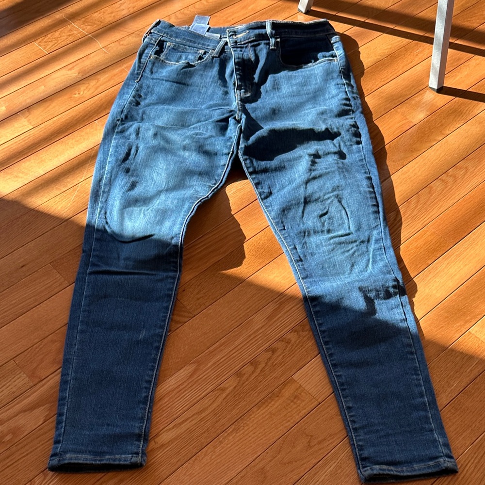 Levi’s 720 High Rise Super Skinny jeans